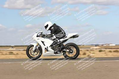 media/Nov-03-2024-TrackDaz (Sun) [[44580f4982]]/B Group/1220pm (Wheelie Bump)/